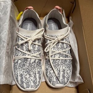 Adidas Ultimamotion Womens Sneaker Size 9